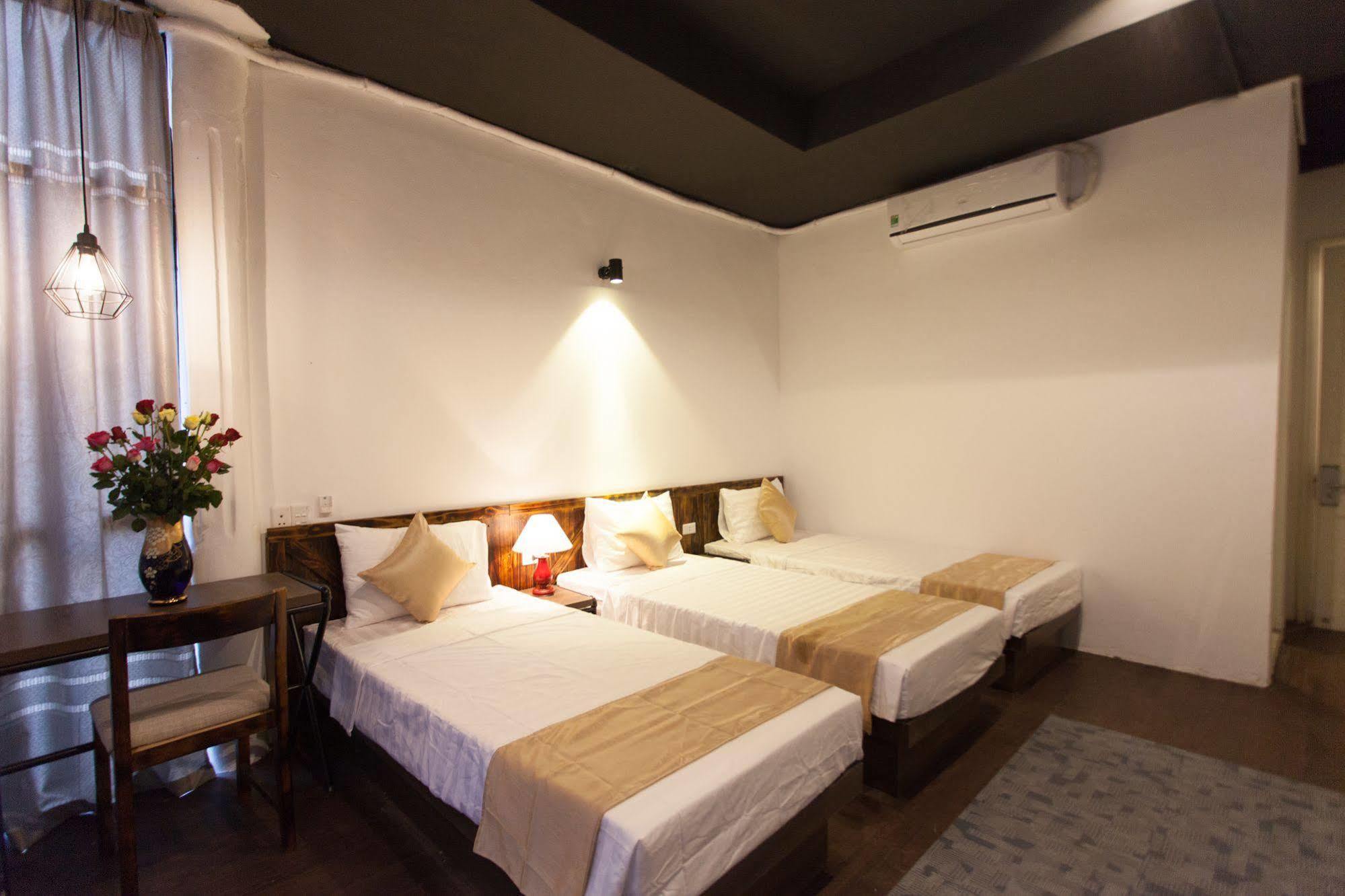 Luxury Backpakers Hotel Hanoi Exterior photo