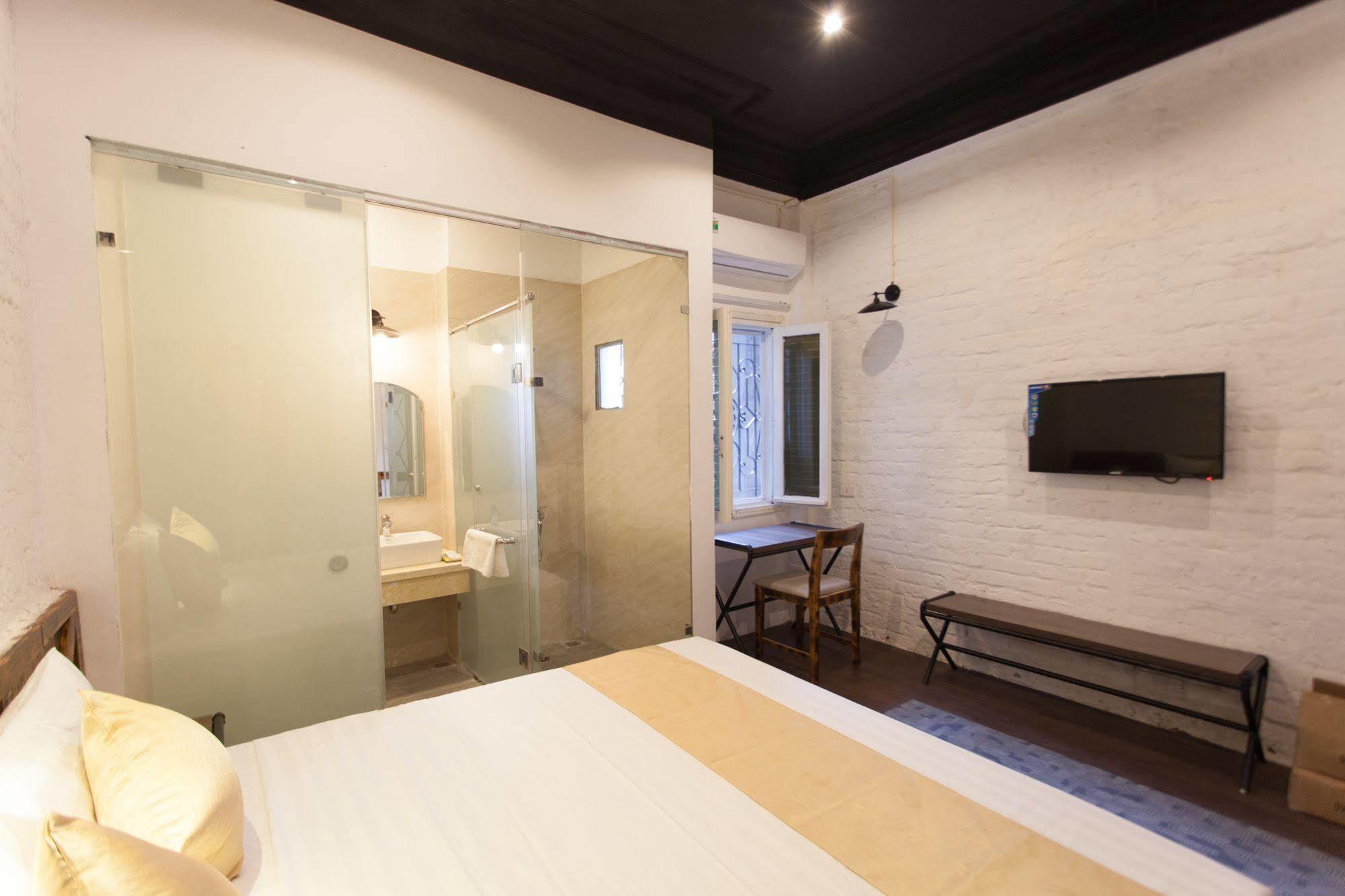 Luxury Backpakers Hotel Hanoi Exterior photo